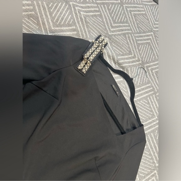 MOTF embellished shoulder bow top - Picture 2 of 7